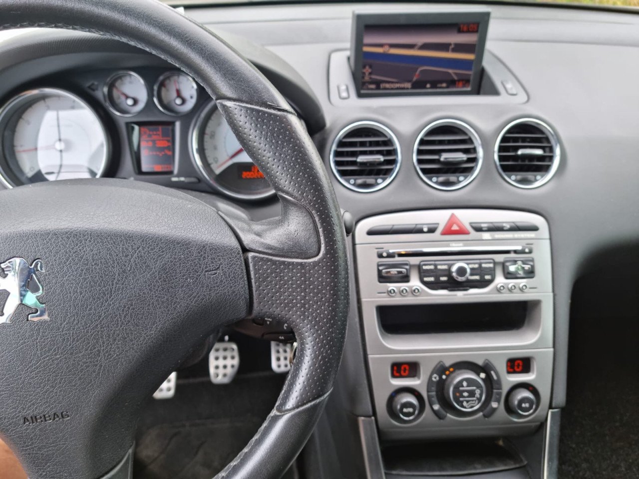 Peugeot 308 sw 1.6i bj 2010 apk 1 jaar 200.000km 7 persoons