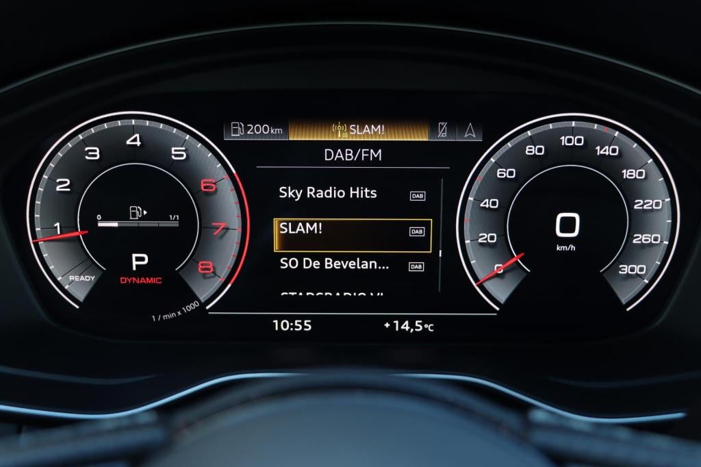 Audi A4 limousine 35 tfsi s edition 150pk s-tronic
