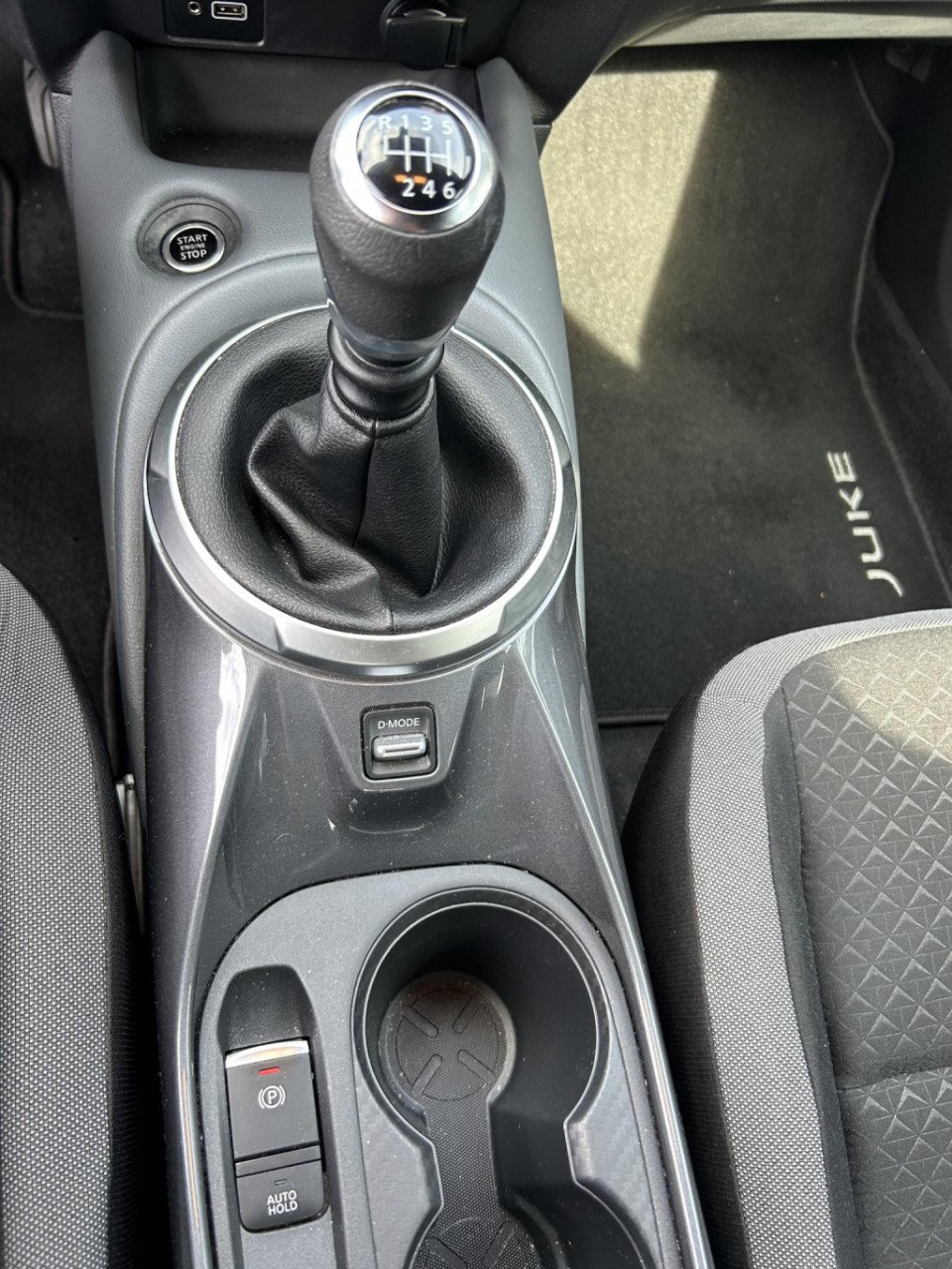 Nissan Juke 1.0 dig-t n-connecta