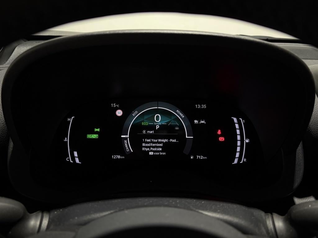 Toyota Yaris Cross 1.5 hybrid 115 first edition | bsm | pdc | stoelverw. |