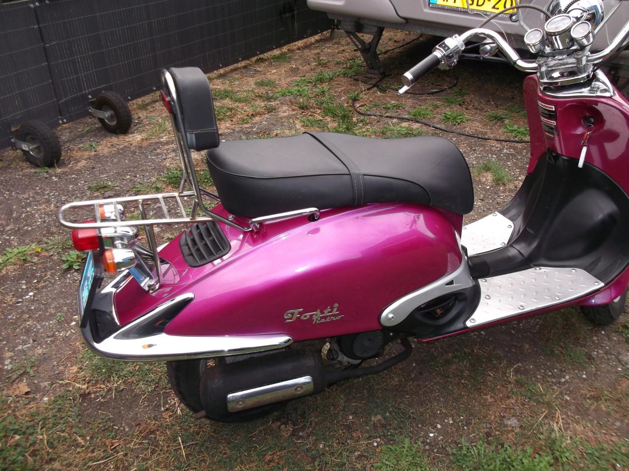 Retro scooter