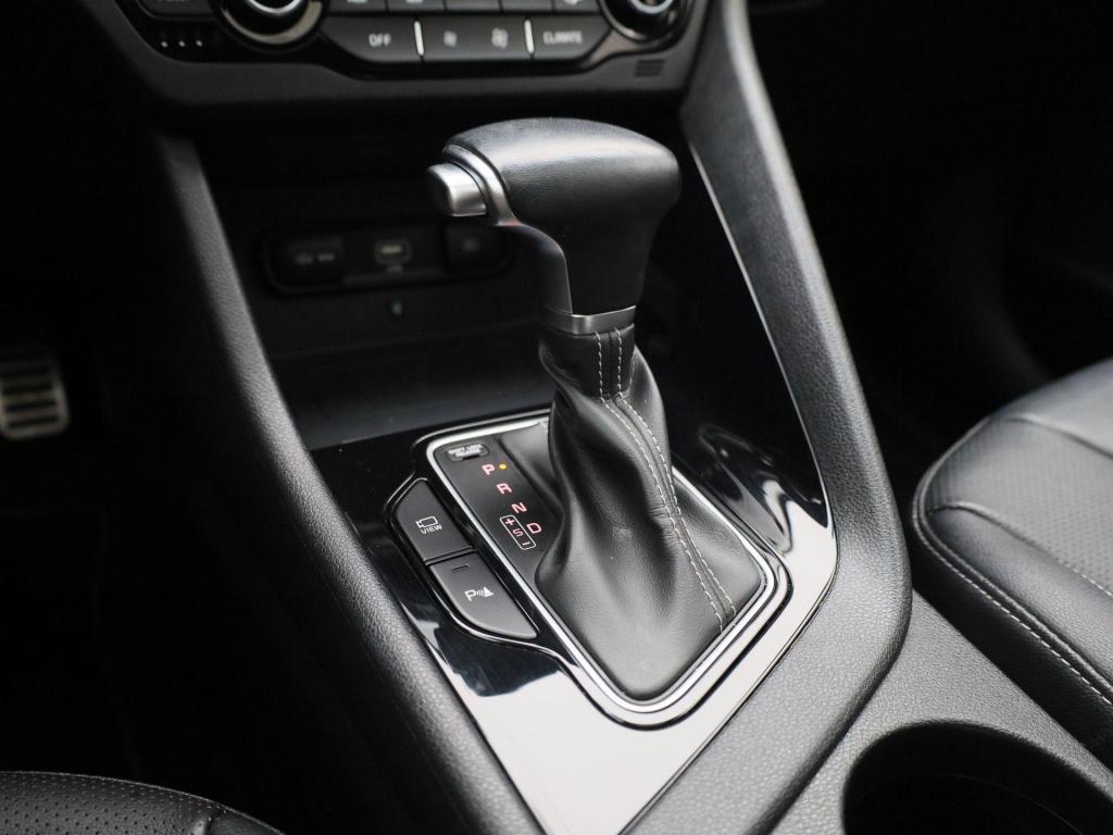 Kia Niro 1.6 gdi hybrid executiveline | automaat | parkeer sensoren | leder