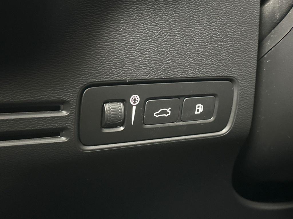 Volvo XC40 t5 262pk recharge ultimate dark | adap.cruise| panodak| trekhaak