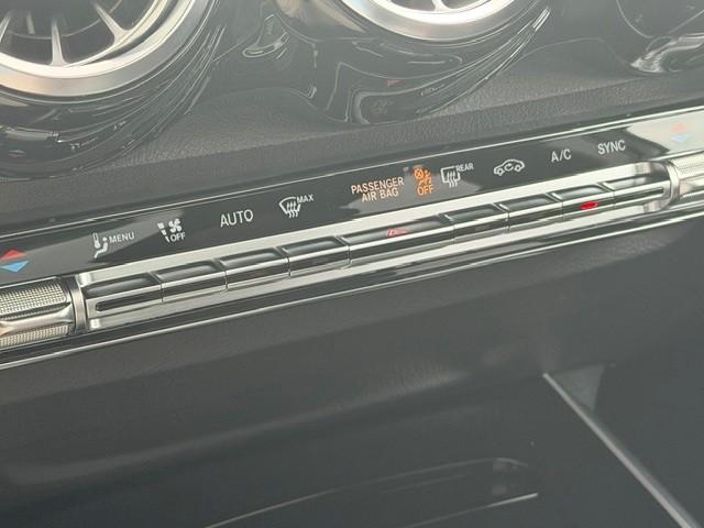Mercedes-Benz Glb 200 amg line premium plus l panoramadak l mbux l multibea