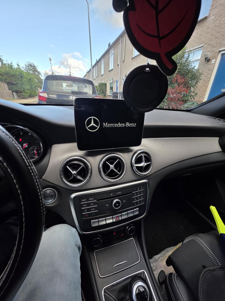 Mercedes-Benz CLA 180-1,6-90KW-Bouw jaar 2018- 87949 km stand-Benzine