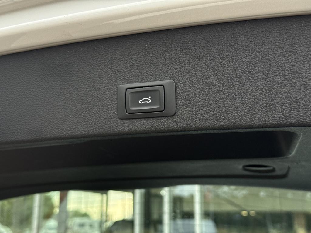 Audi Q2 1.0 tfsi sport pro line s | trekhaak | stoelverw. | cruisec. | elek
