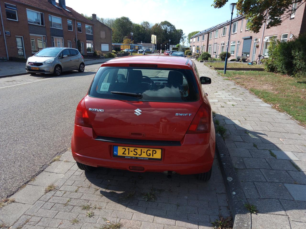 Te koop Suzuki Swift 1.5 bouwjaar 2006 met vol jaar APK tot 22-09-2027