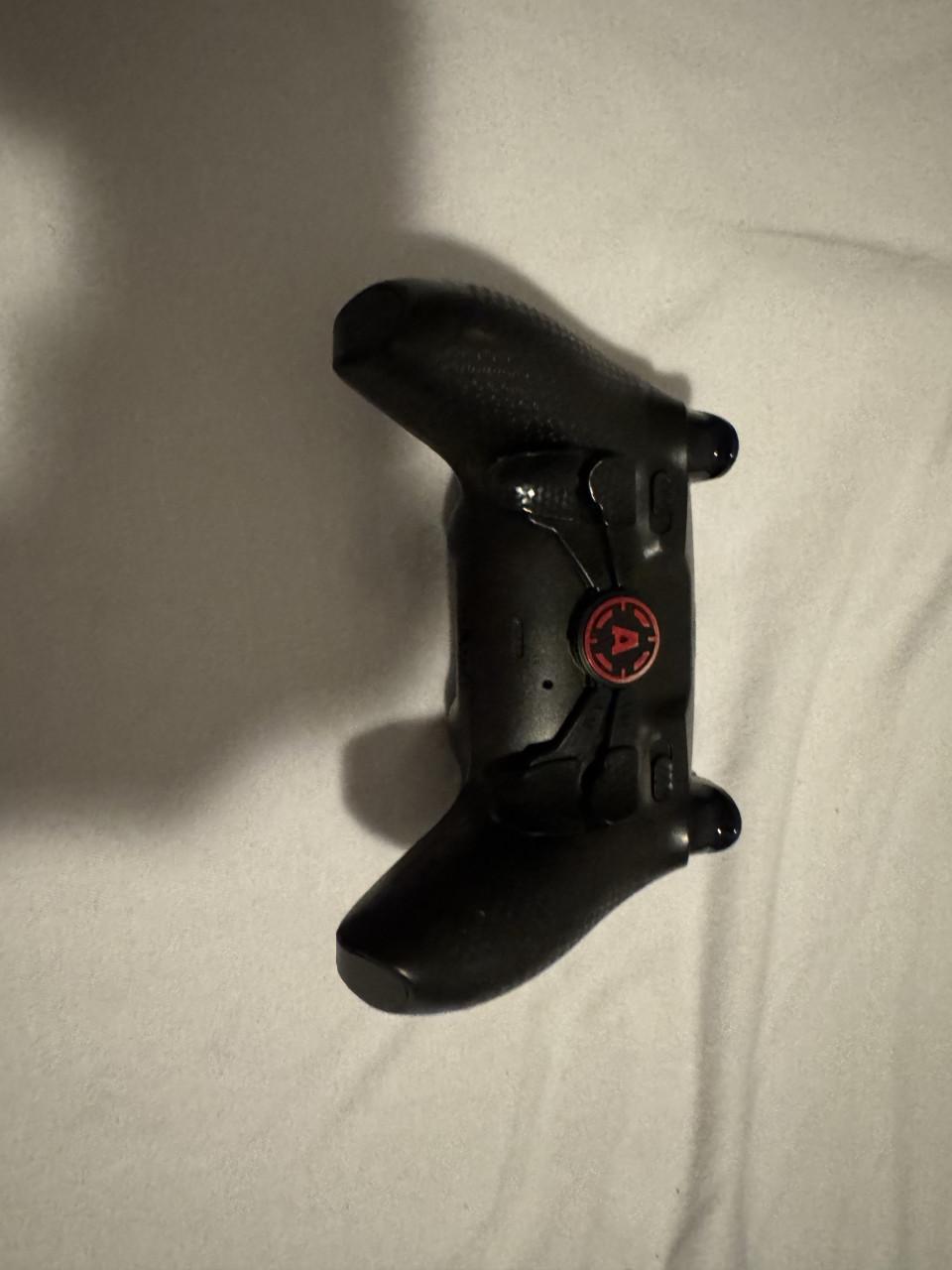 Ps5 met twee scuf controllers, 1 ps5 controller en 2TB geheugen