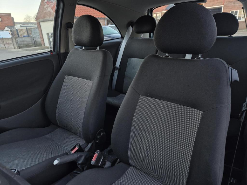 Opel Corsa 1.2-16v silverline / origineel nl / airco