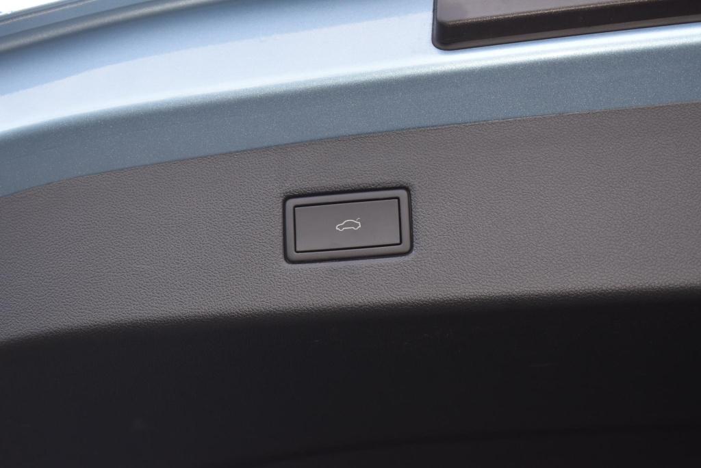 Ford Explorer premium extended range rwd 77 kwh | panoramadak | climate con