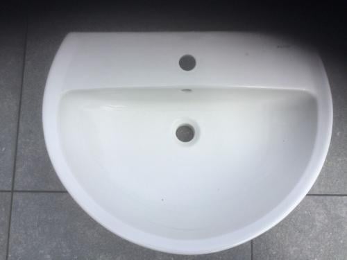Wastafel met kraan