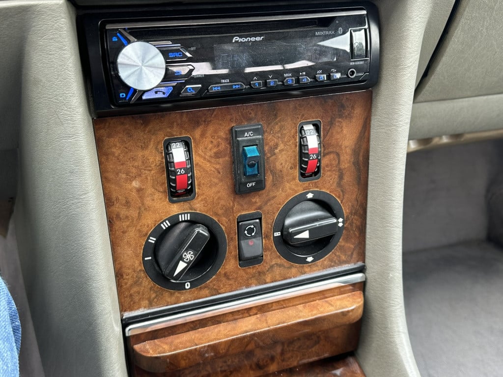 Mercedes-Benz Sl 280 sl i automaat i hout inleg i kroonkurk velgen i airco 