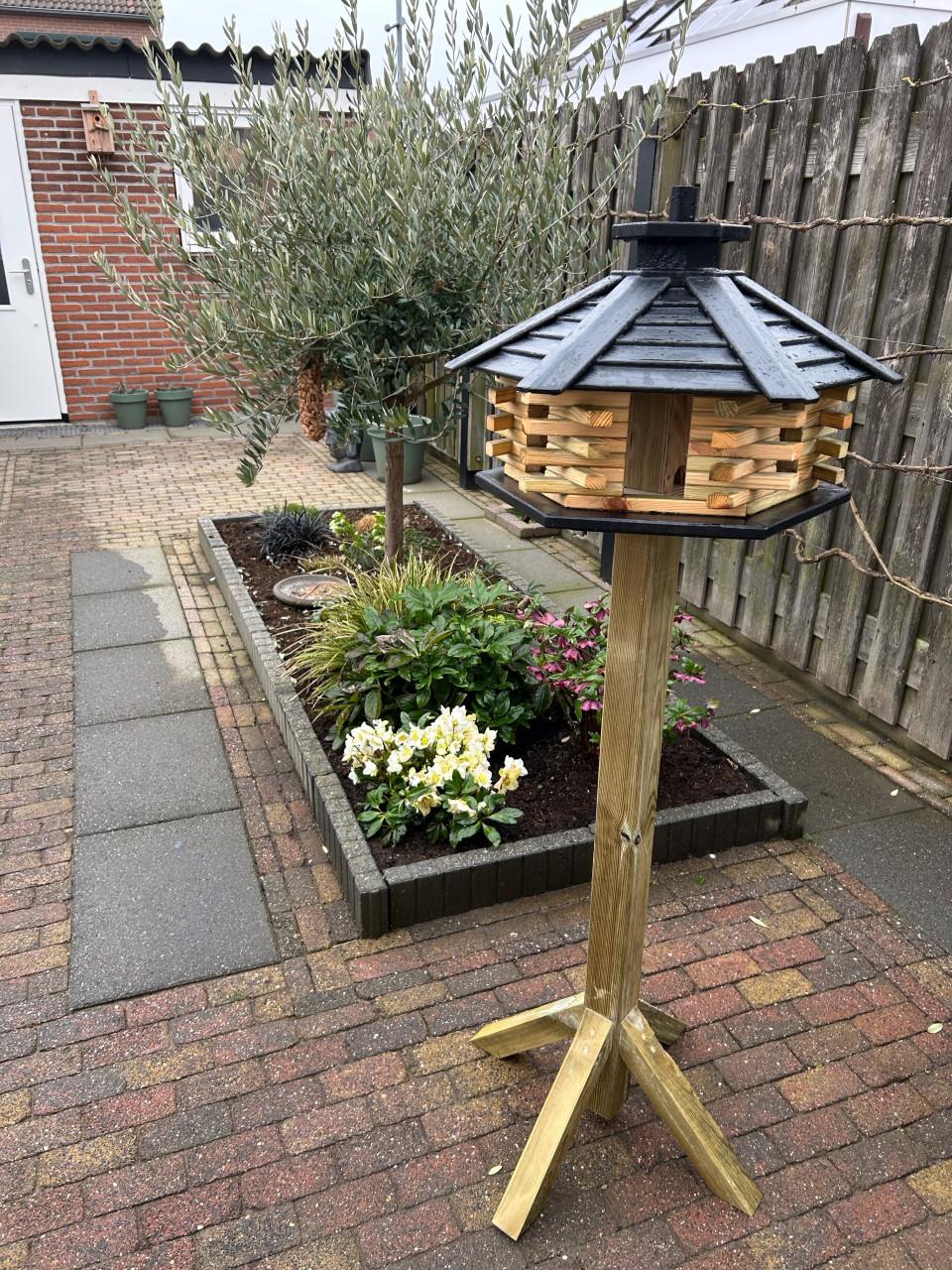 Voederhuisje te koop op poot of hang