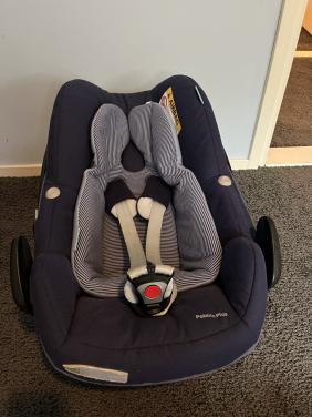 Maxi-Cosi Pebble Plus I-Size met 2wayFix base