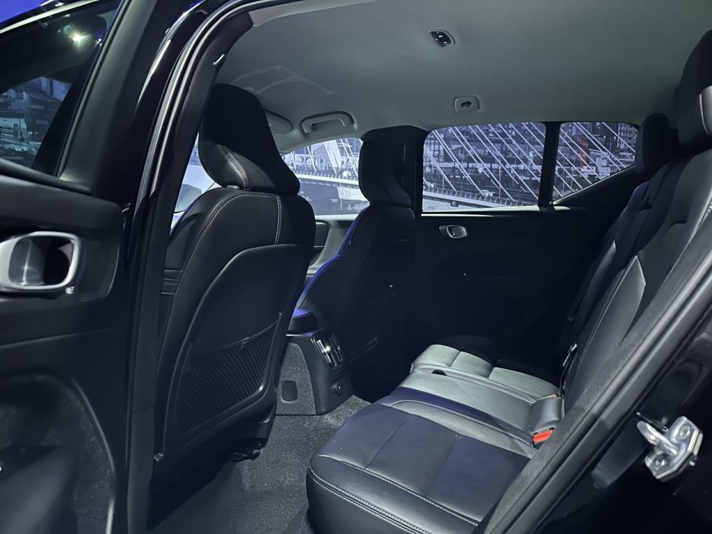 Volvo XC40 1.5 t4 recharge inscription expression *harmankardon*camera*