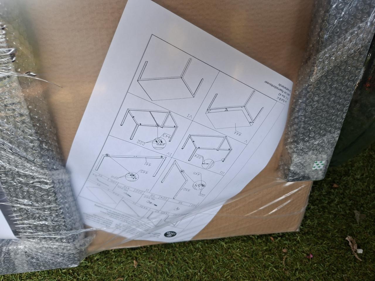 Tuintafel nieuw in verpakking (foto voorbeeld) 160x90x75cm