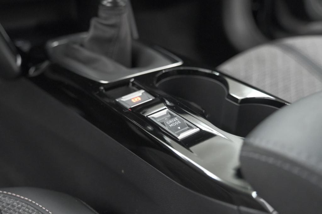 Peugeot 208 puretech 100 allure | apple carplay | parkeersensoren | climate
