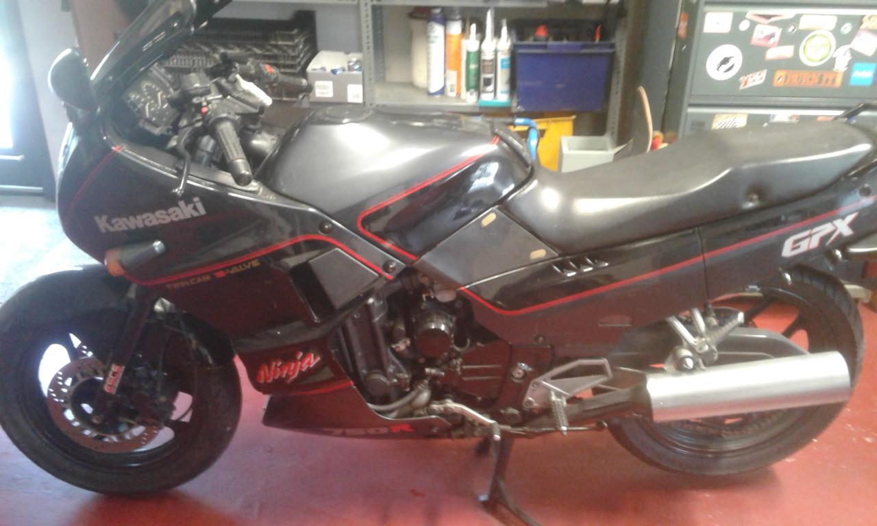 Kawasaki GPX 750 R Ninja