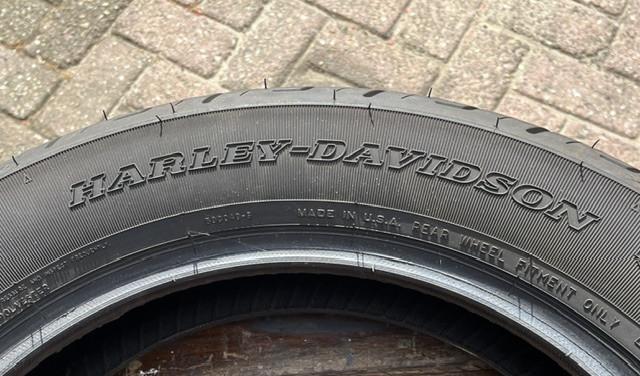 Harley  Davidson  achterband  goed profiel  +/- 875 KM mee gereden