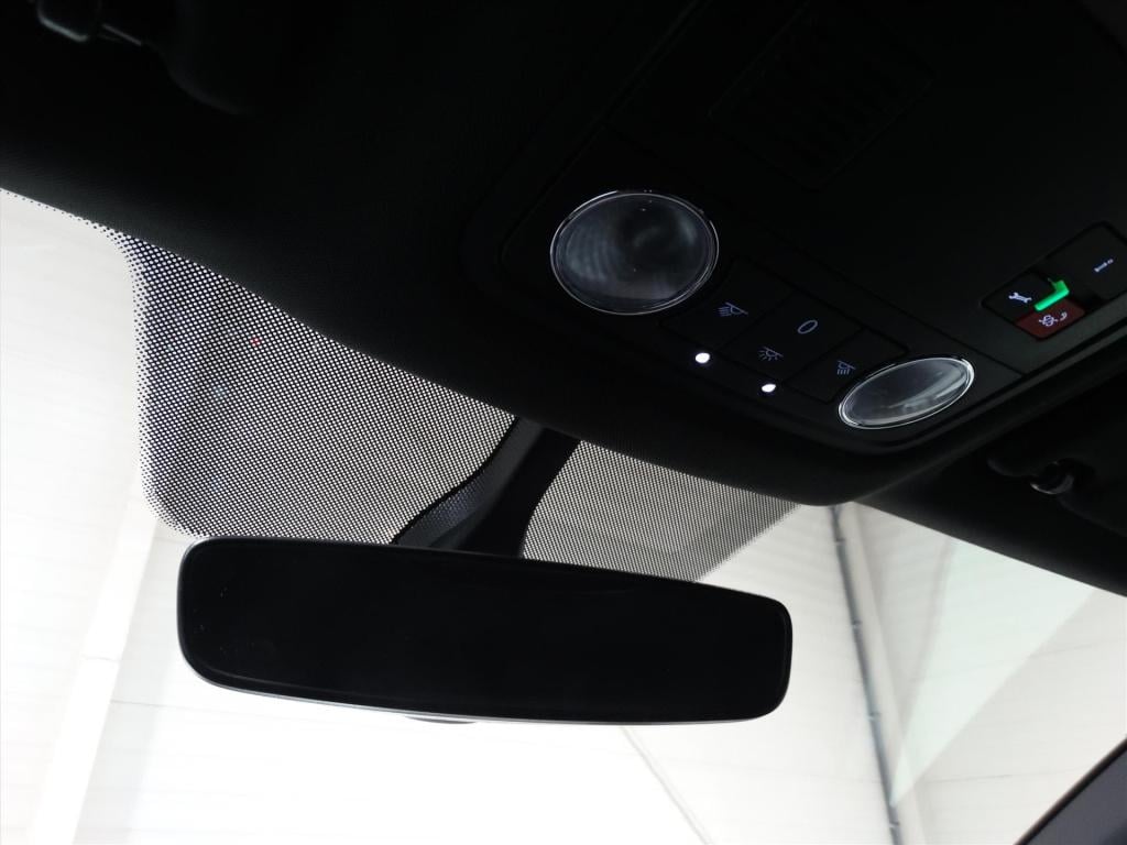 Skoda Karoq 1.5 tsi act greentech 150pk dsg-7 sportline business