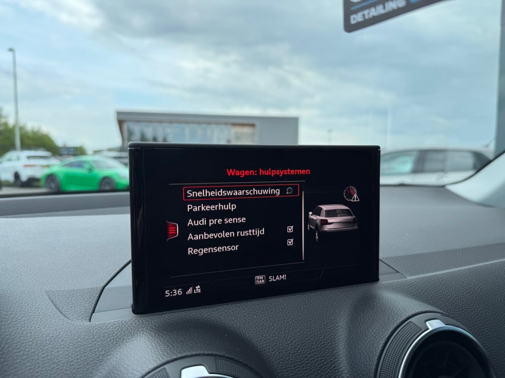 Audi Q2 35 tfsi s edition * panoramadak * camera * keyless
