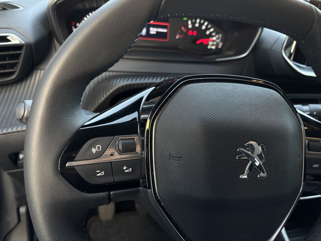 Peugeot 208 1.2-100pk puretech allure