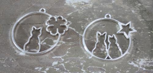 Set van 2 metalen hangers met poezen
