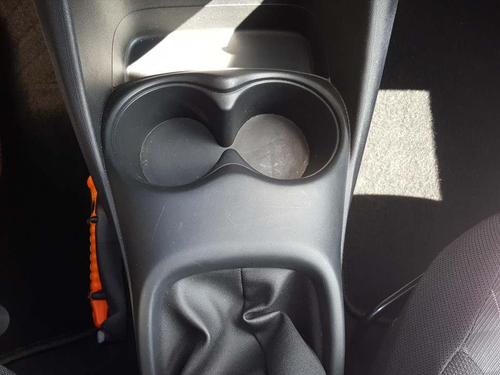 Peugeot 108 1.0 e-vti 72pk 5d active airco | bt bellen & muziek streaming |