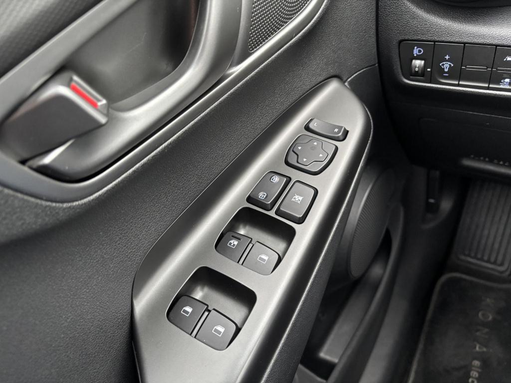 Hyundai Kona ev comfort 64 kwh soh 95%, 3-fase lader!