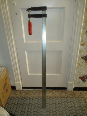 Te koop zeer grote lijmklem