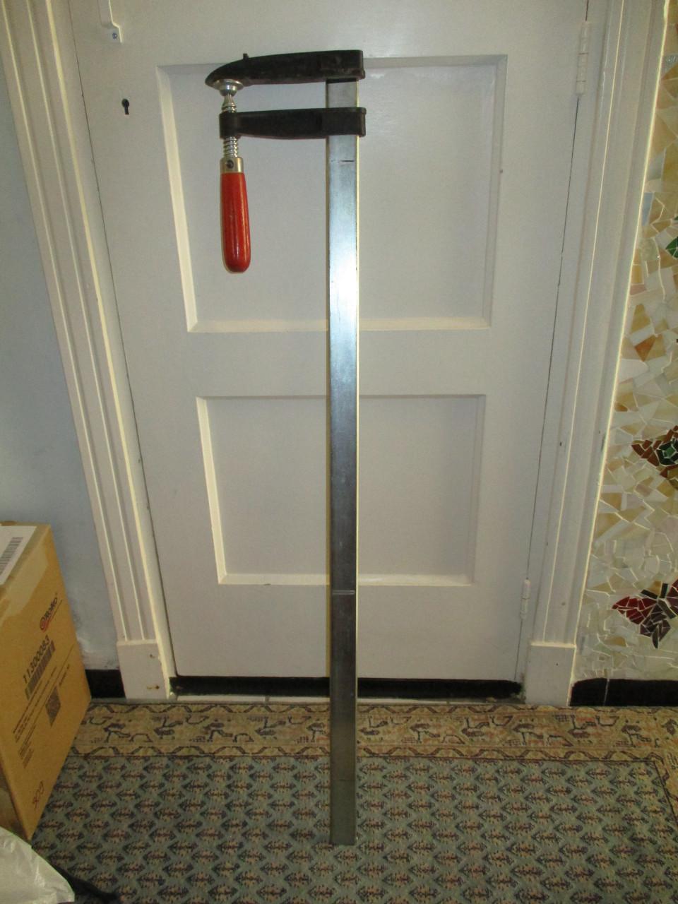 Te koop zeer grote lijmklem
