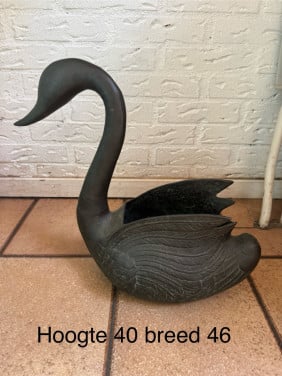 Zwaan brons plantenbak