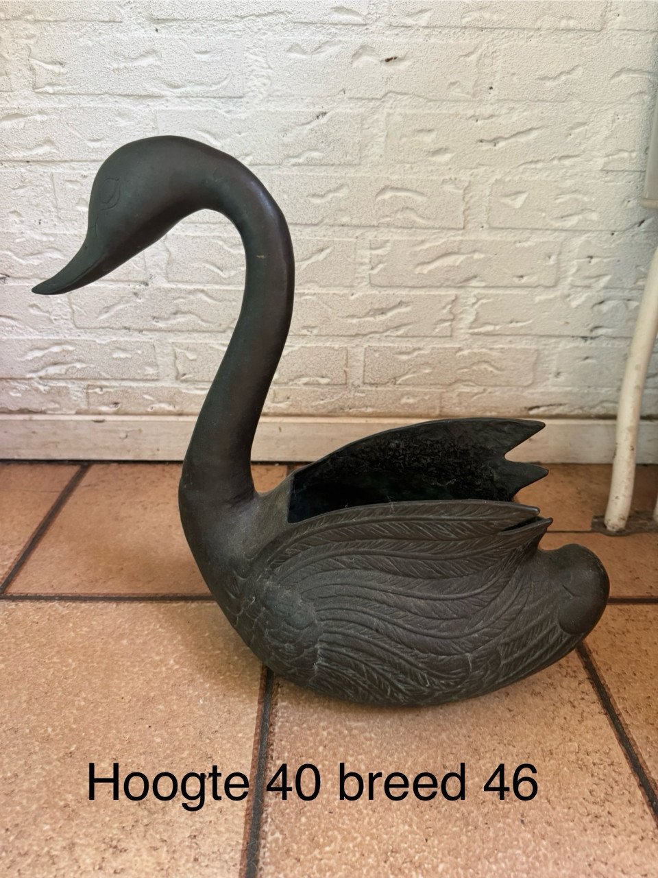 Zwaan brons plantenbak