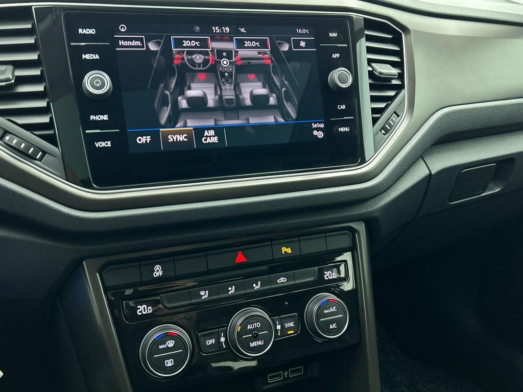 Volkswagen T-roc 1.0 tsi style | lmv | panorama dak | navigatie | parkeer s