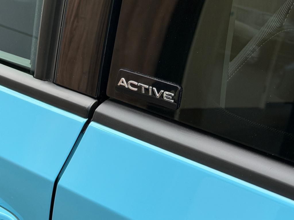 Volkswagen UP! 1.0 active 5-deurs | stoelverwarming | lichtmetalen velgen |