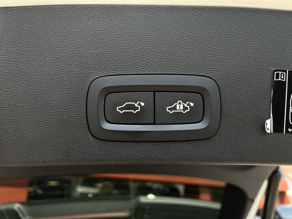 Volvo XC40 1.5 t5 recharge r-design | cruise | carplay | trekhaak | harman/