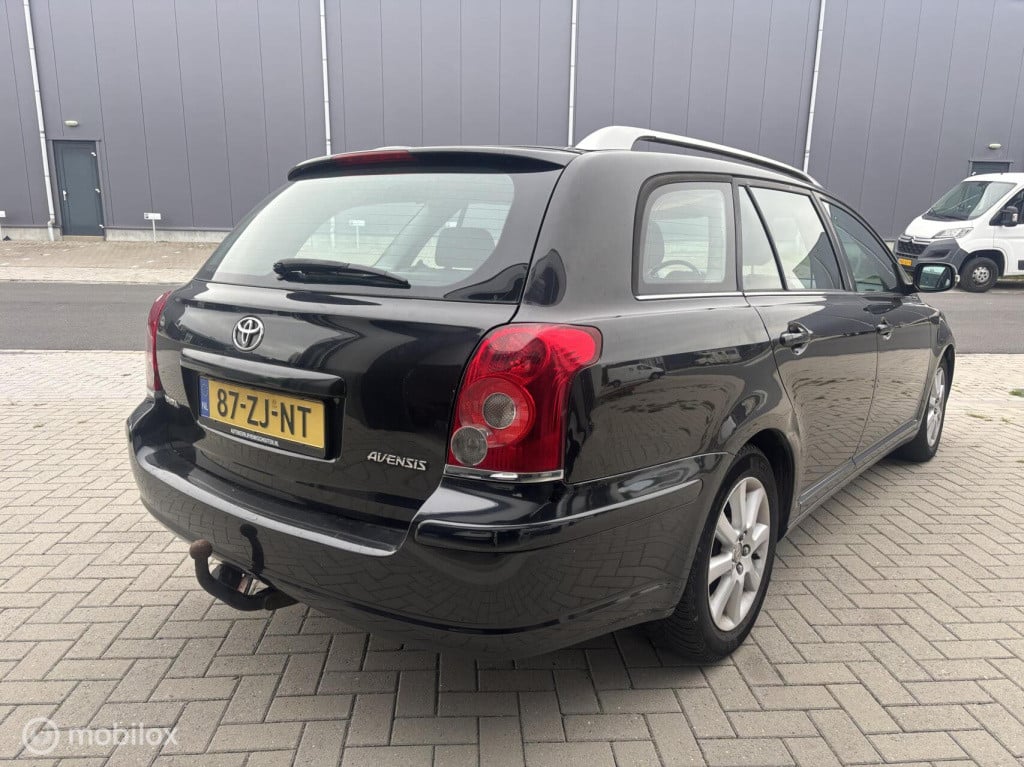 Toyota Avensis wagon 1.8 vvti luna business