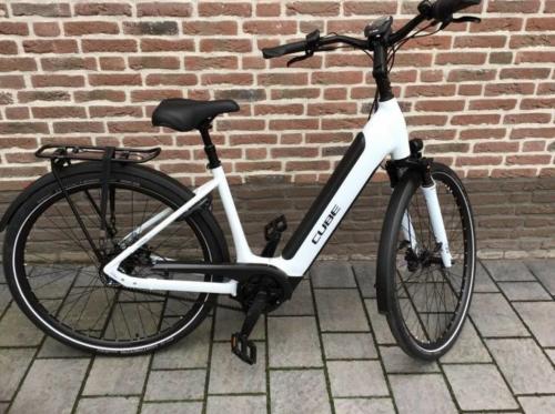 Cube supreme hybrid 2024