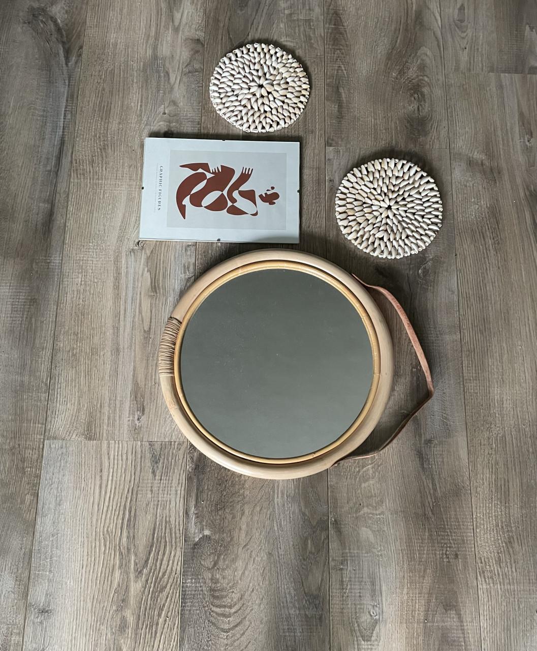 Spiegel en muurdecoratie