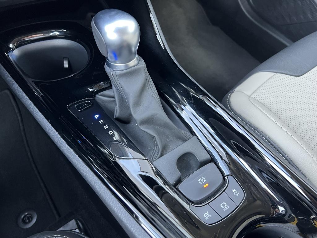 Toyota C-hr 1.8 hybrid executive