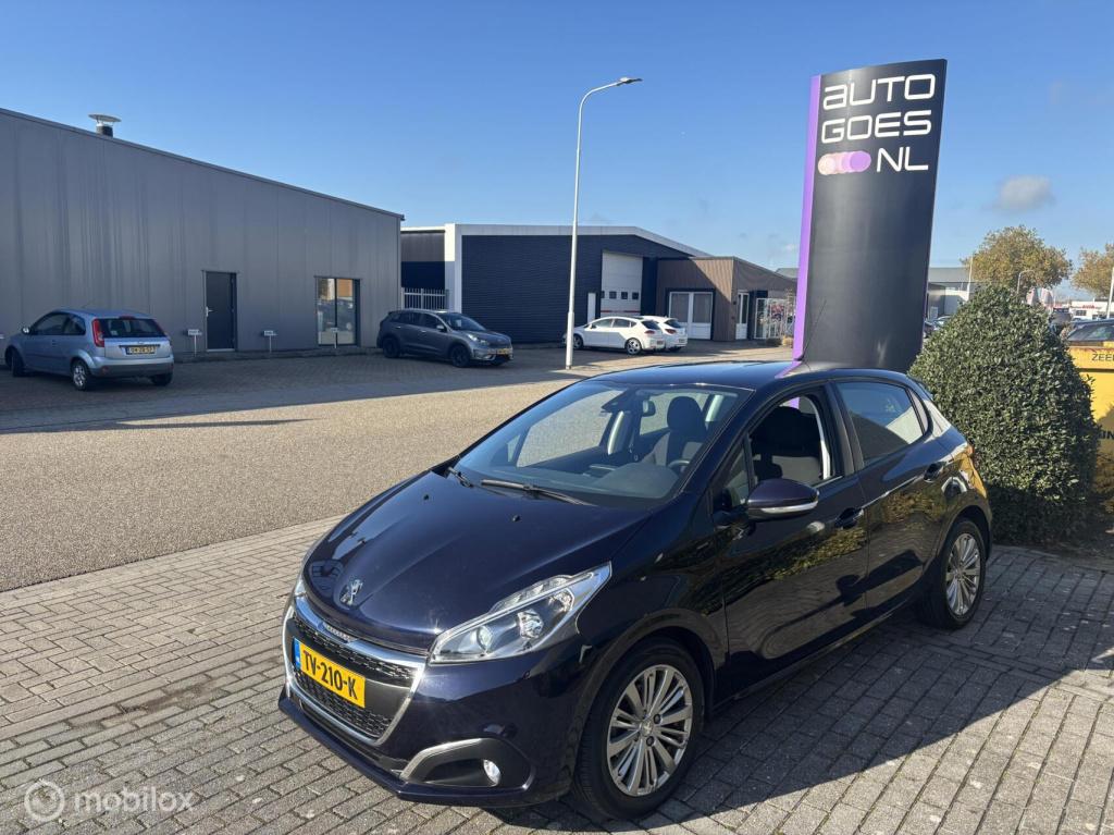 Peugeot 208 1.2 puretech signature 110pk