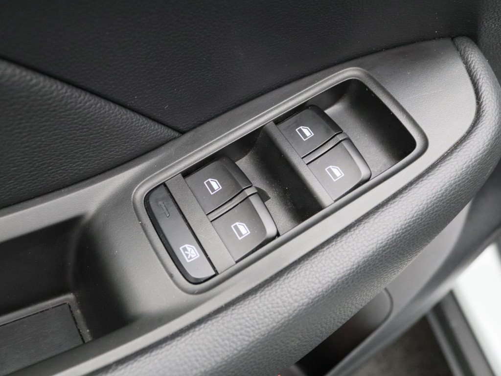 MG Zs-ev luxury 45 kwh | leder | navi | panoramadak | camera | apple carpla