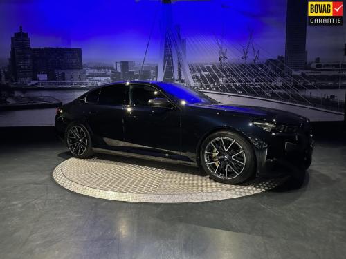 BMW M5 5-serie *limousine v8 m hybrid*carbon extr*b&w*alcantarahemel*nl-aut