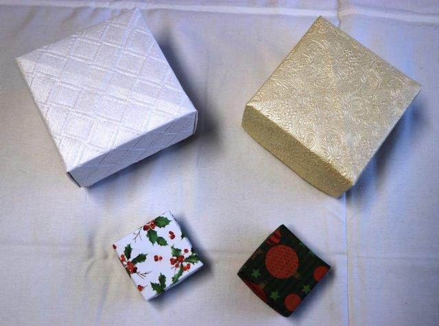 Origami doosje Bodem en deksel zijn gevouwen Klein: 5,5 x 5,5 cm €.1,00 Tot