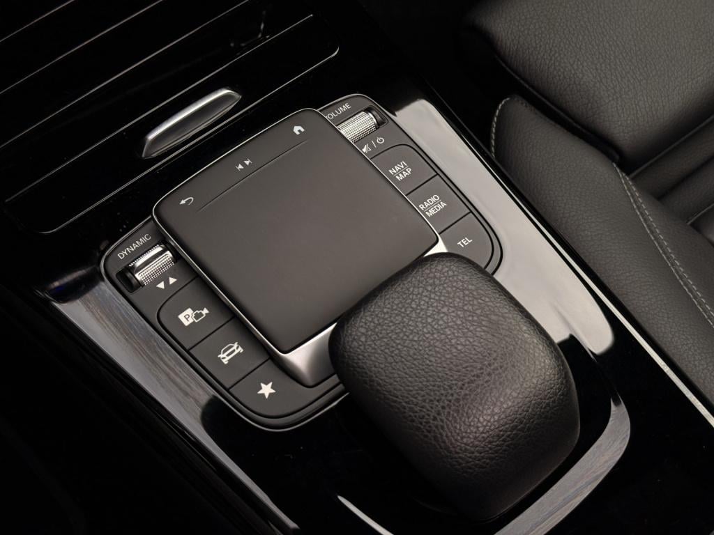 Mercedes-Benz A-Klasse 250 e amg line | nightpakket | pano | leder | el. st