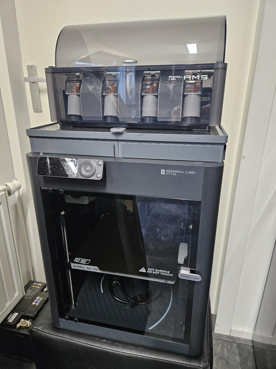 Bambulab P1S met ams 3d printer
