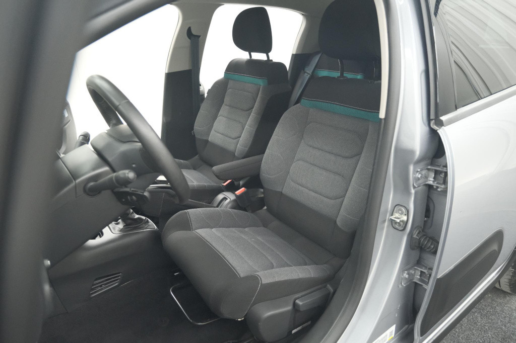 Citroen C3 puretech 110 shine | camera | navigatie | apple carplay | parkee