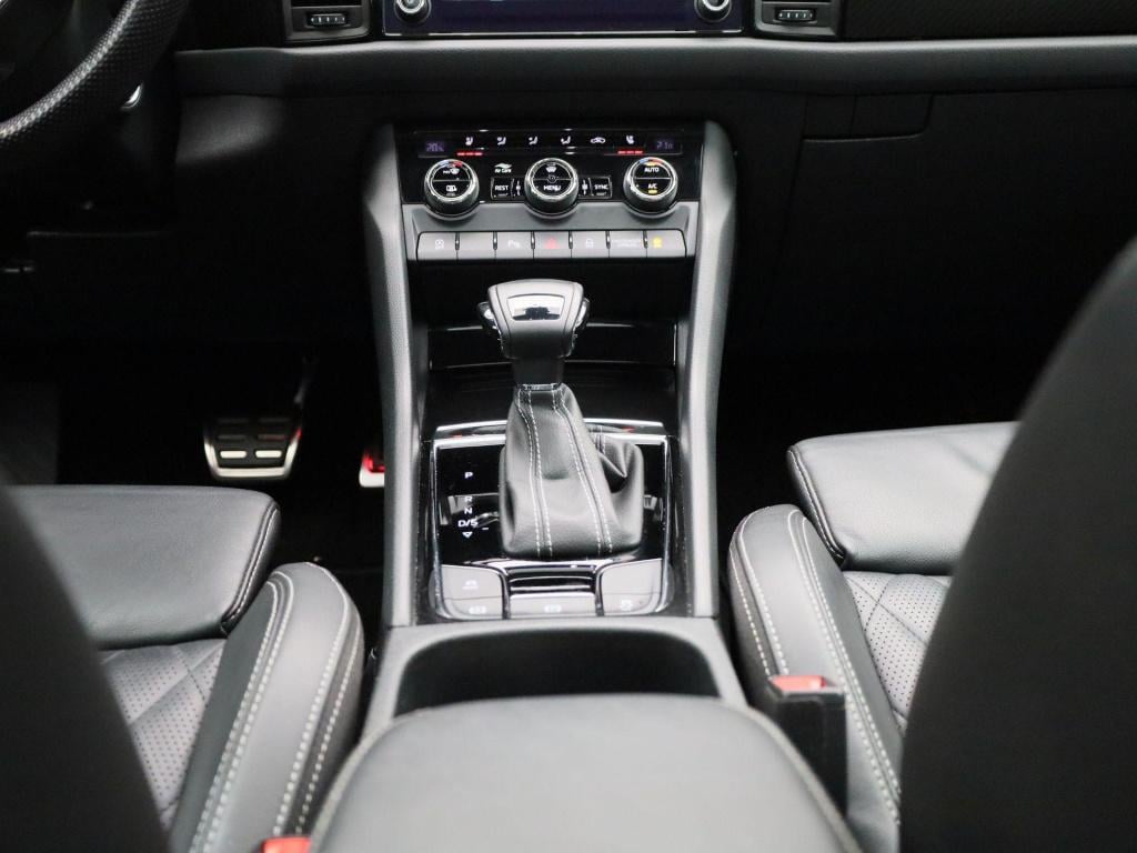 Skoda Kodiaq 1.5 tsi sportline business | automaat | trekhaak | panoramadak