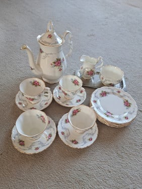 Theeservies, Royal Albert