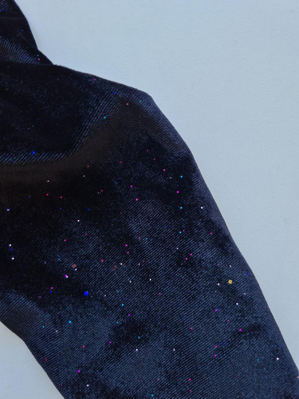 Zwart fluweel jurkje met glittertjes van Zeeman  Mt 134-140